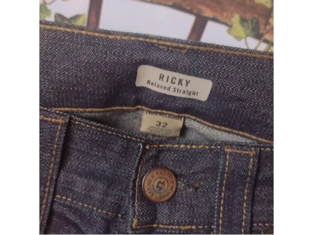 True Religion Ricky Relaxed Straight w. Flaps copper paint splatter jeans Sz 32